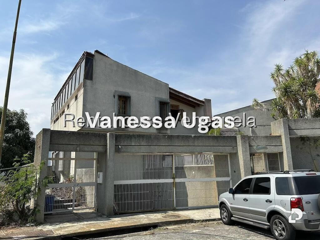 Casa en Santa Paula, Caracas – 3