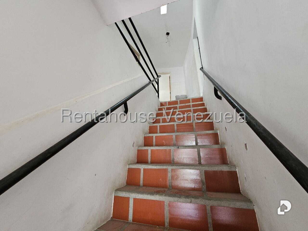 Local comercial en El Hatillo, Caracas – 23