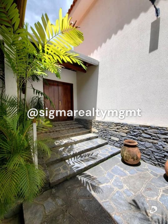 Casa en Los Campitos, Caracas – 2