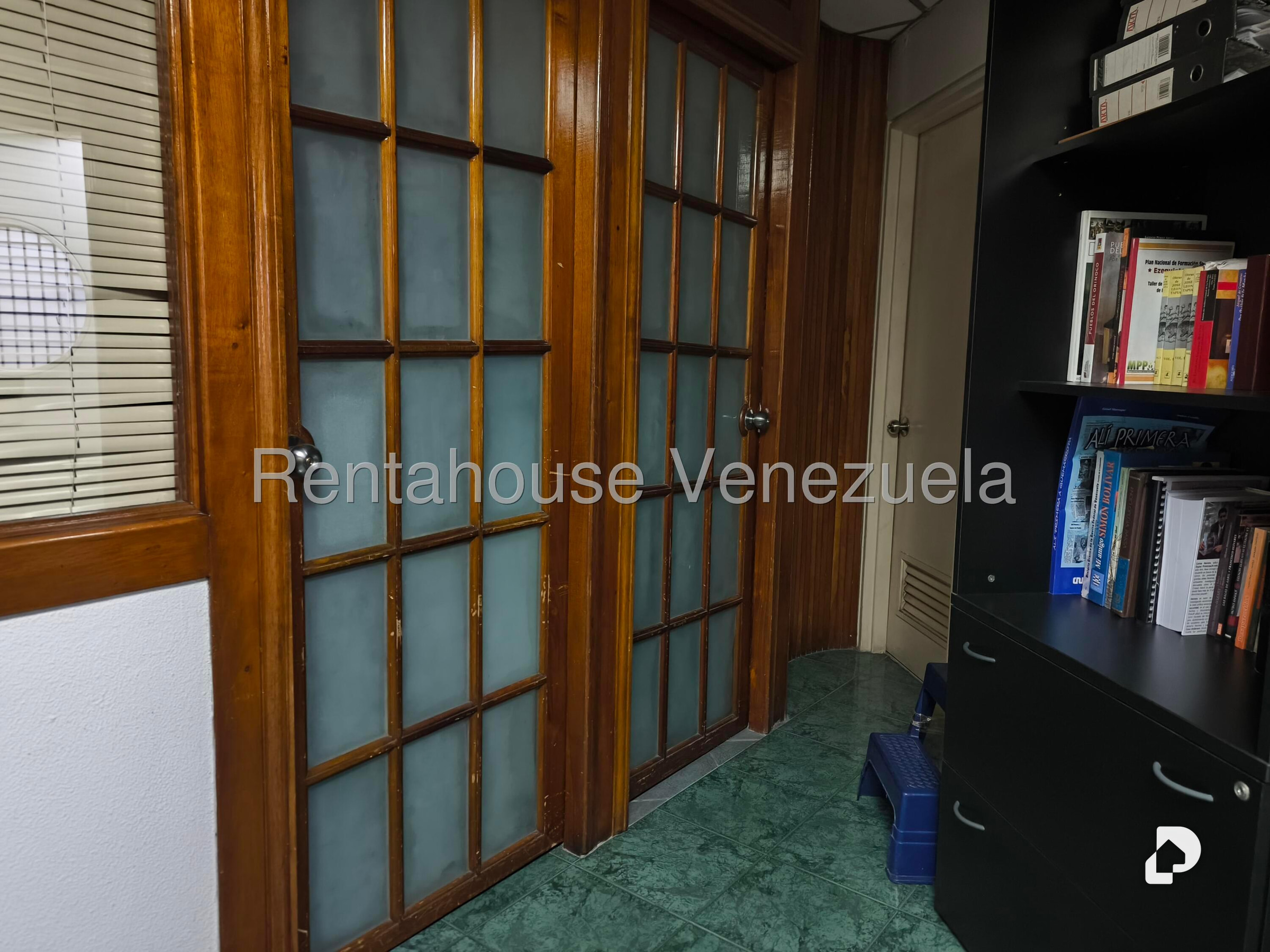 Oficina en Sabana Grande, Caracas – 22