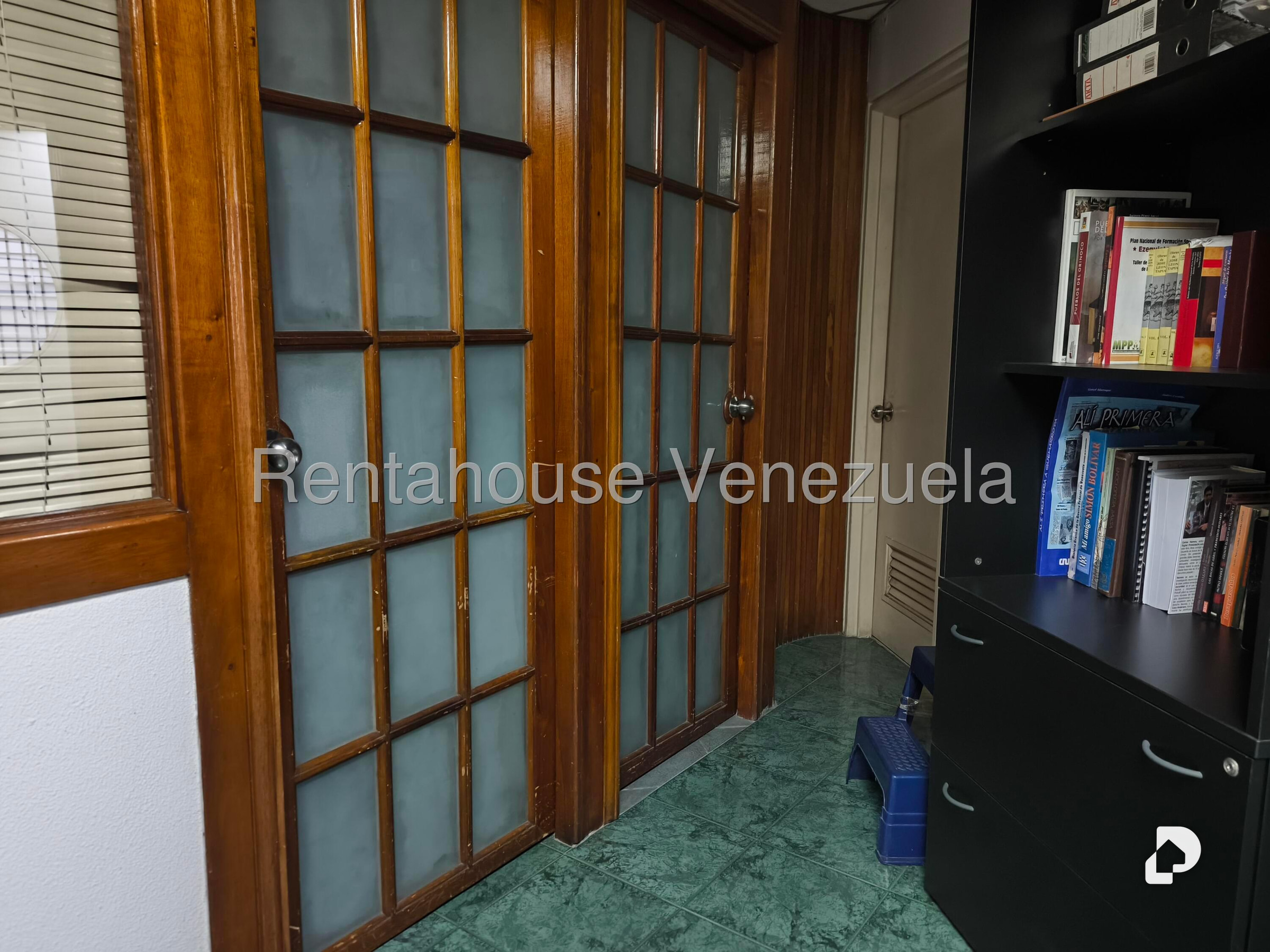 Oficina en Sabana Grande, Caracas – 21