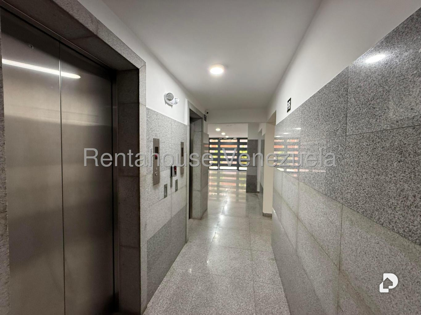 Apartamento en Colinas de La Tahona, Caracas – 23