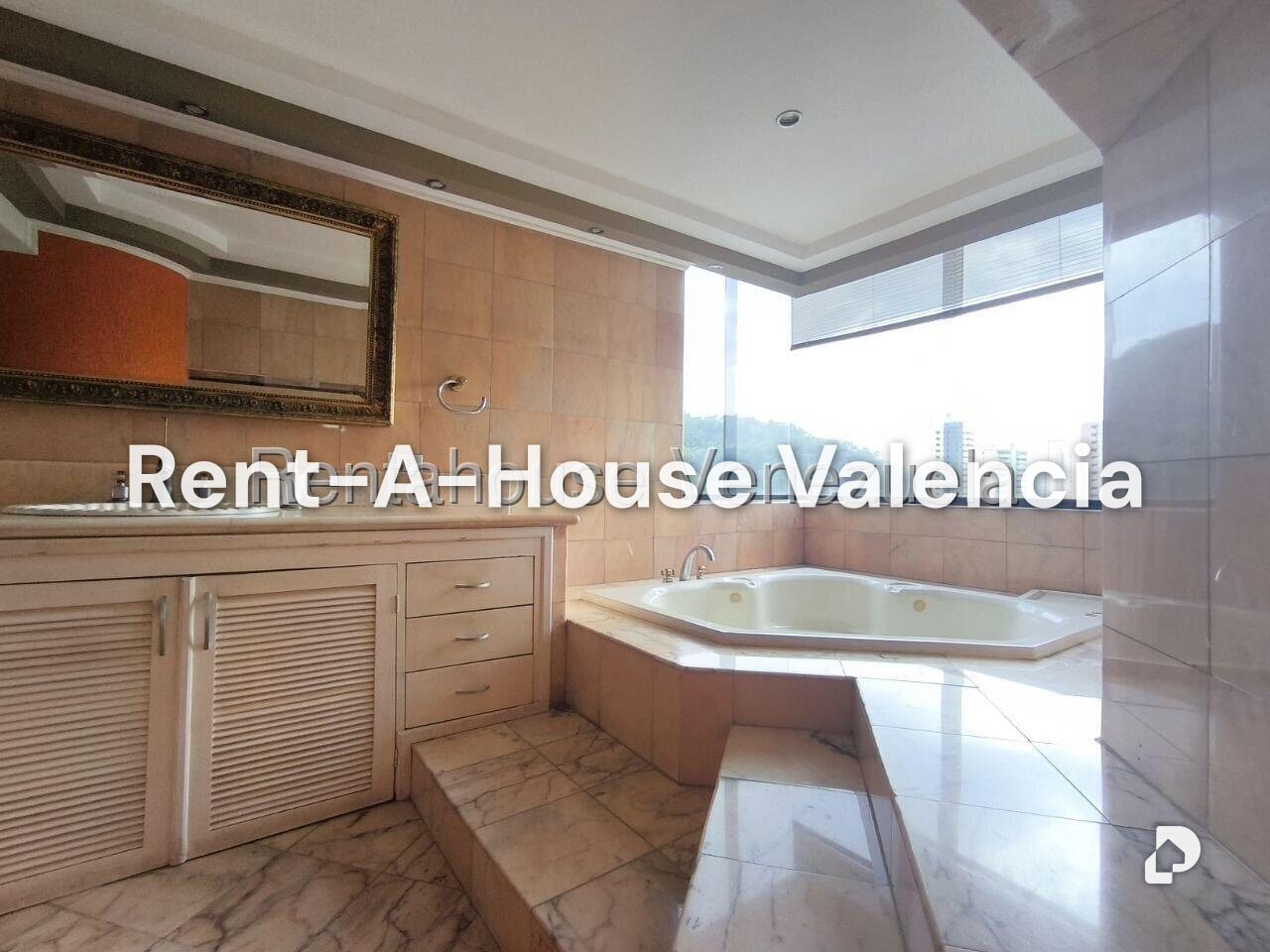 Apartamento en Las Chimeneas, Valencia – 28