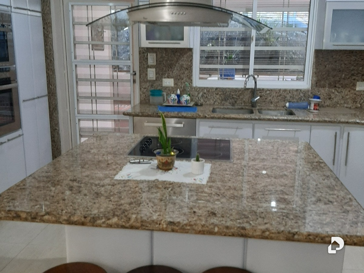 Casa en Cumbres de Curumo, Caracas – 4