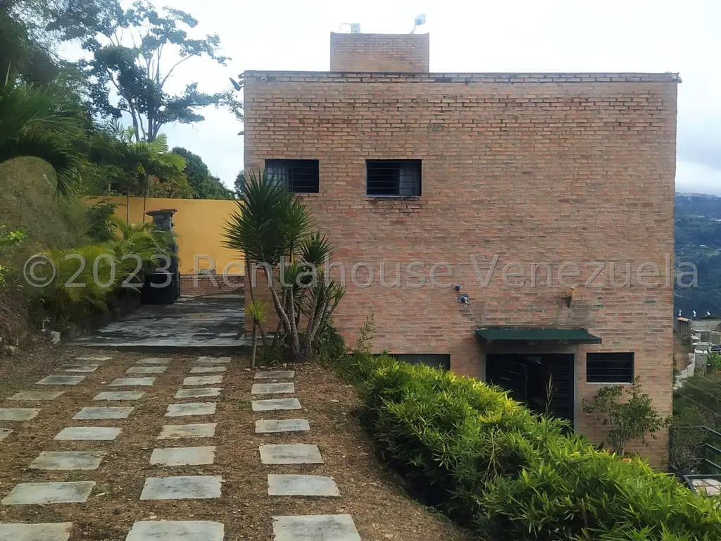 House in Colinas de Caicaguana, Caracas - 1
