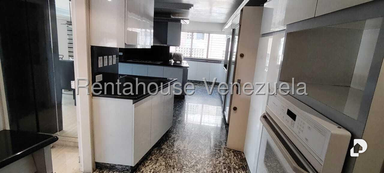 Apartamento en La Florida, Caracas – 22