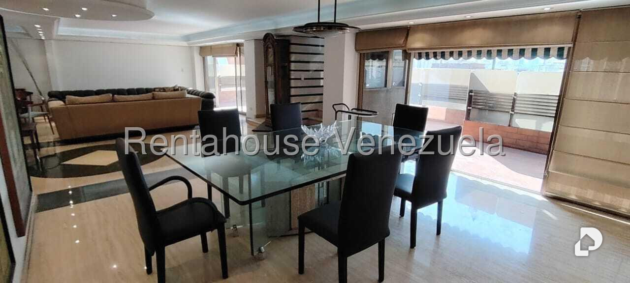 Apartamento en La Florida, Caracas – 11