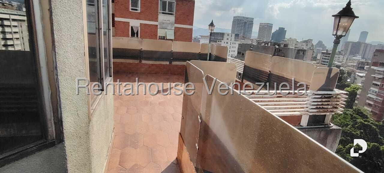 Apartamento en La Florida, Caracas – 13