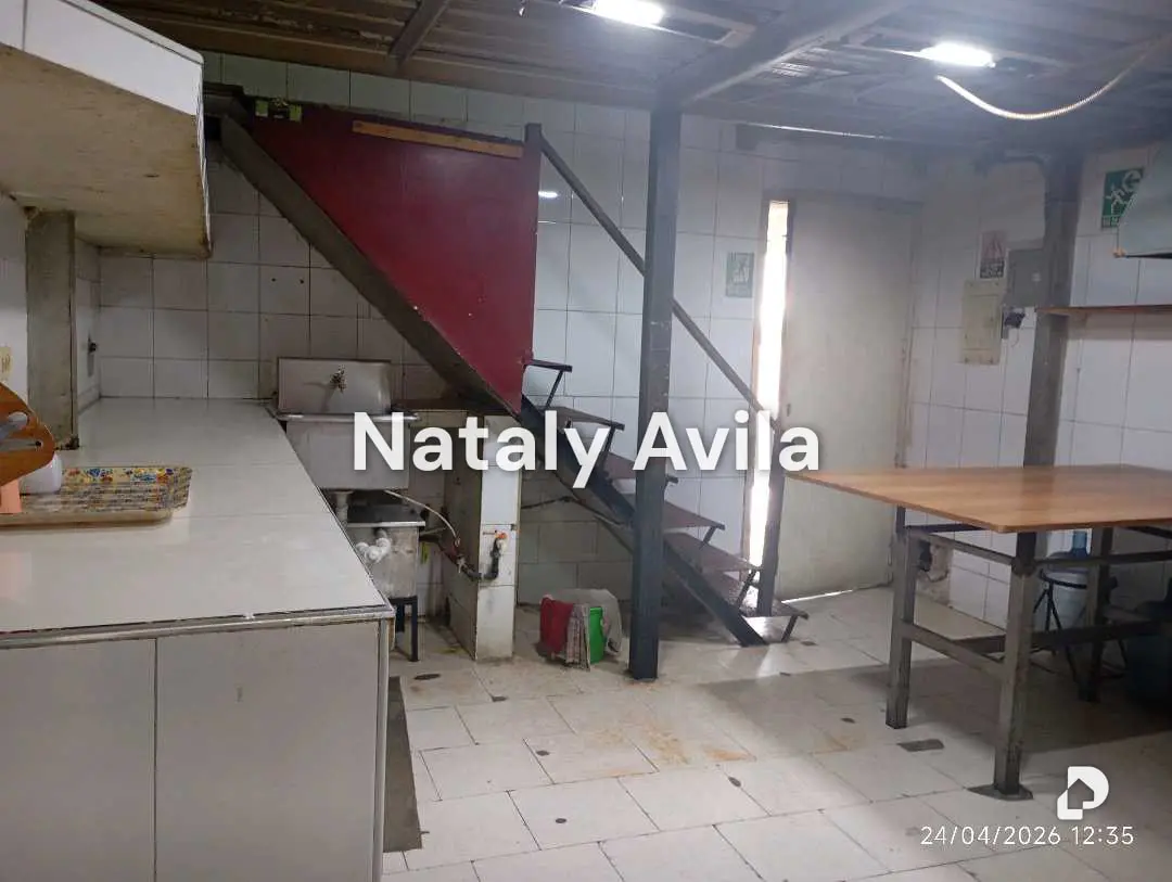 Local comercial en Valencia – 17