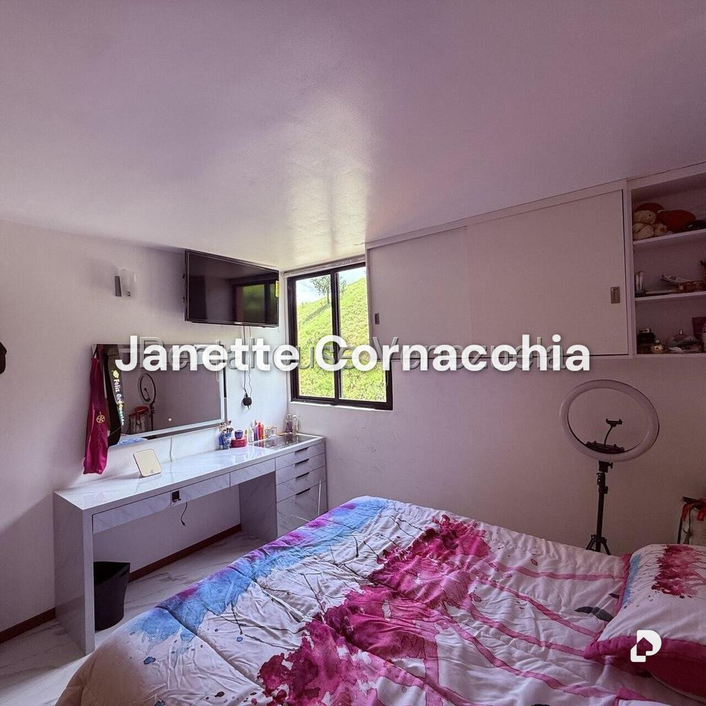 Apartamento en Colinas de La Tahona, Caracas