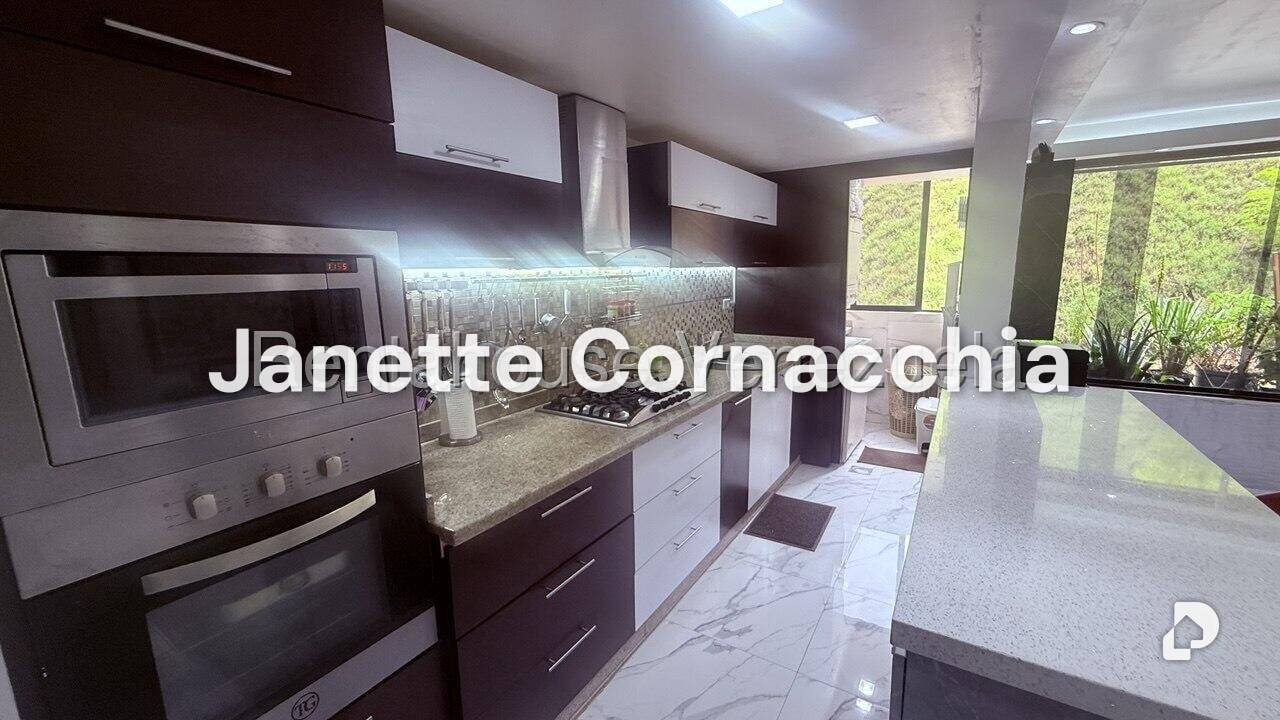 Apartamento en Colinas de La Tahona, Caracas
