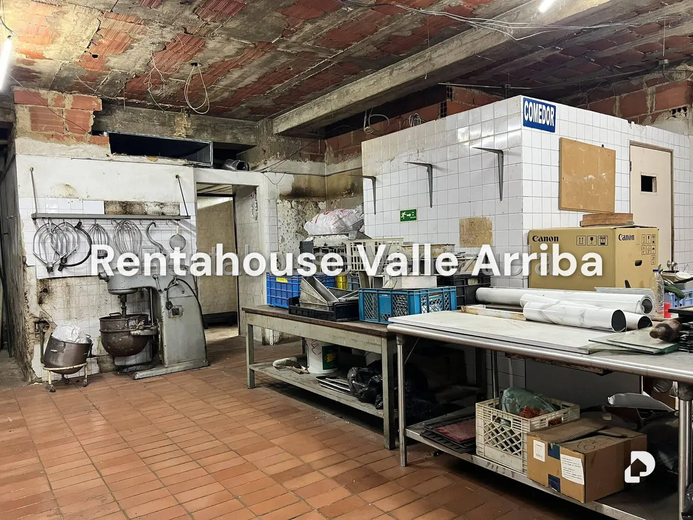 Local comercial en La Urbina, Caracas – 16