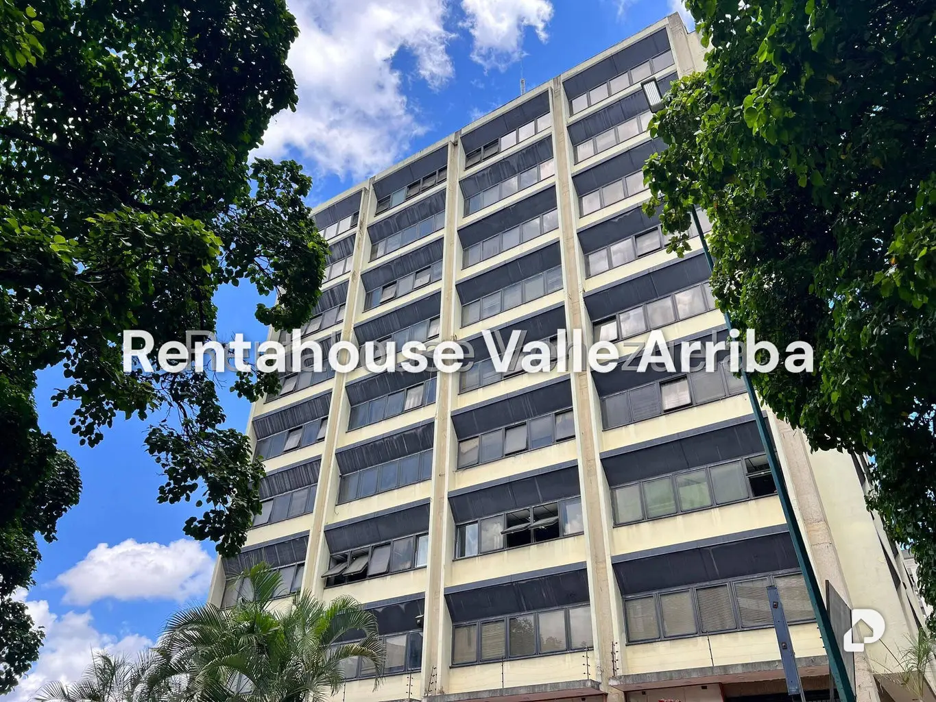 Local comercial en La Urbina, Caracas – 9