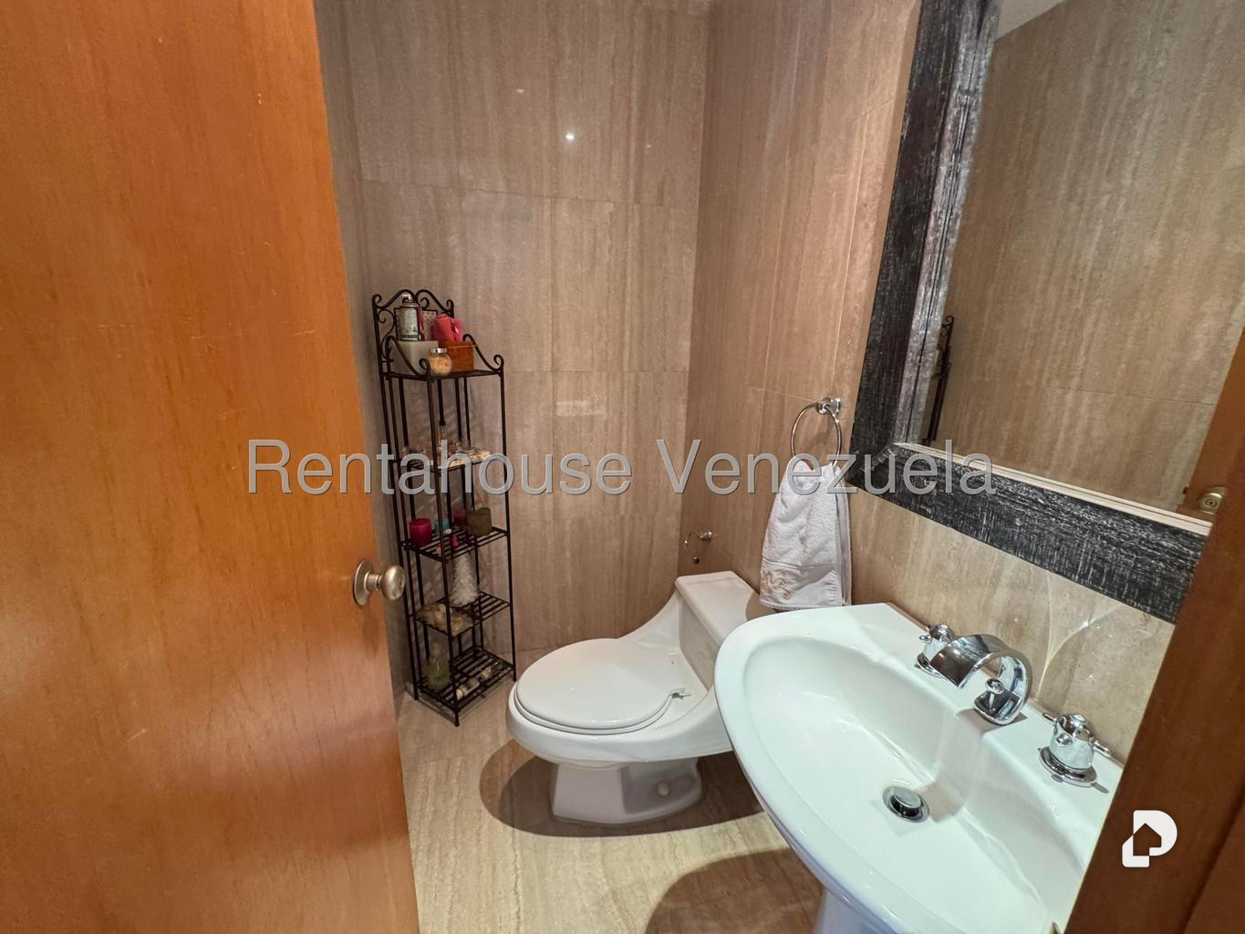 Apartamento en Las Mercedes, Caracas – 18