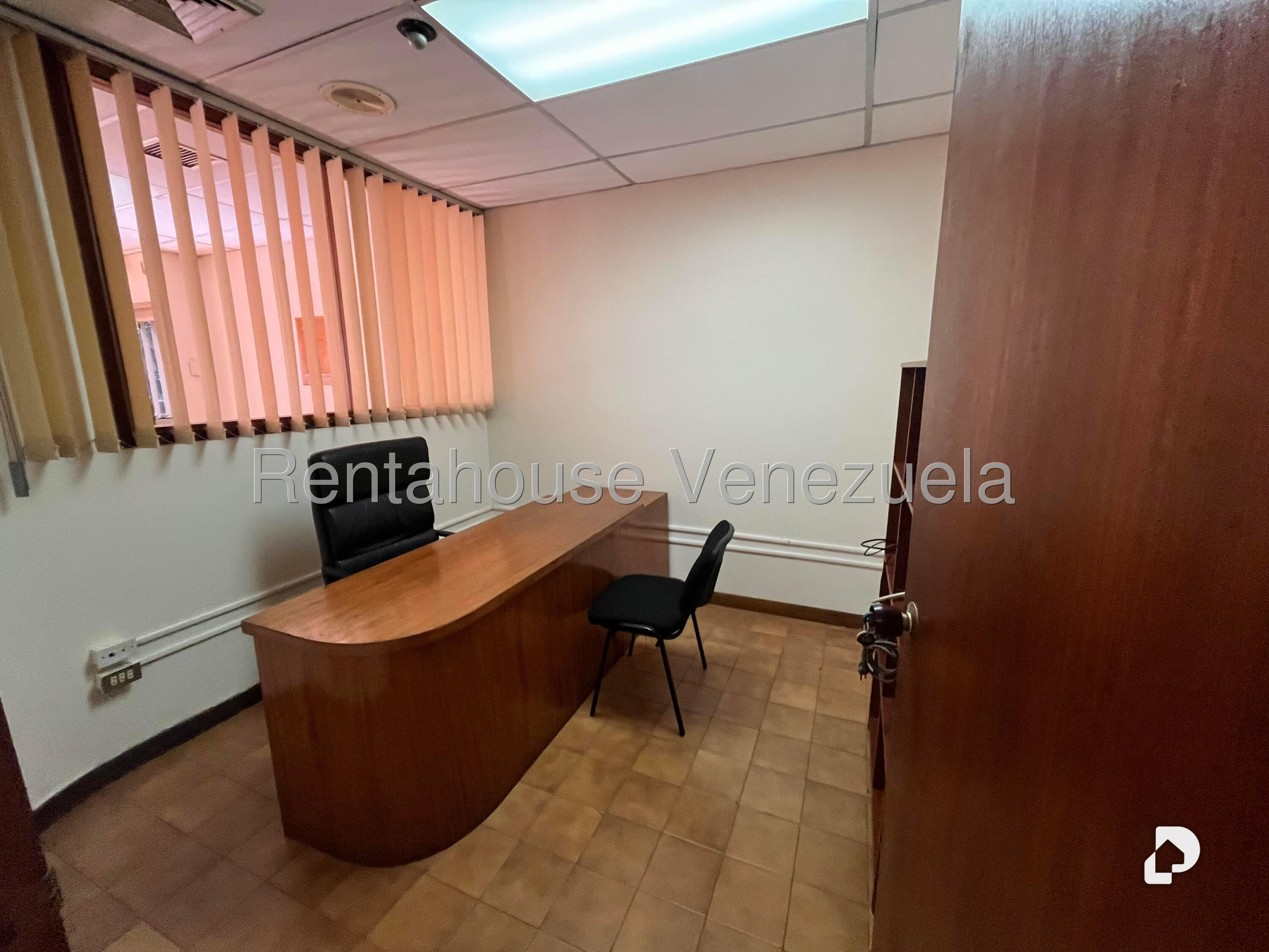 Oficina en Colinas de Bello Monte, Caracas – 8