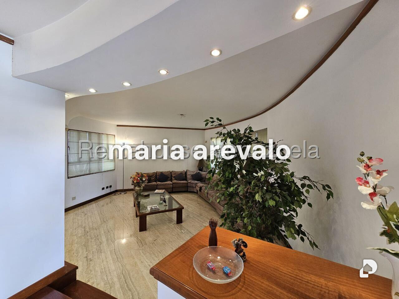 House in Colinas del Tamanaco, Caracas – 9
