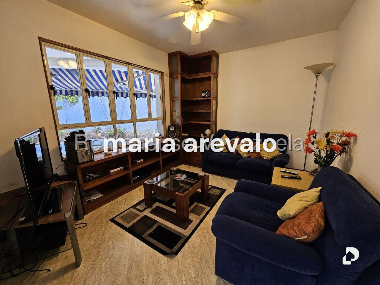 House in Colinas del Tamanaco, Caracas – 19