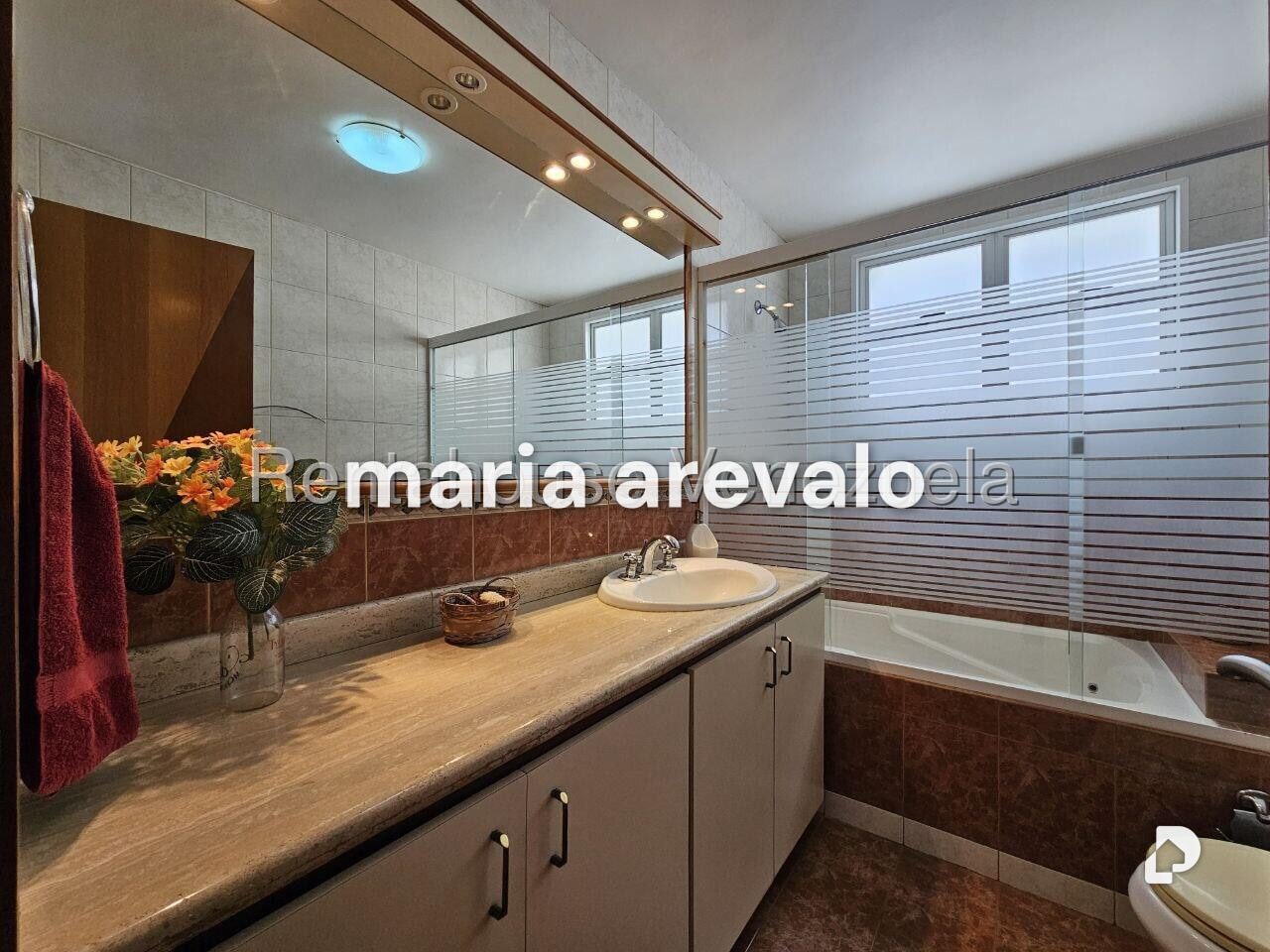 House in Colinas del Tamanaco, Caracas – 18