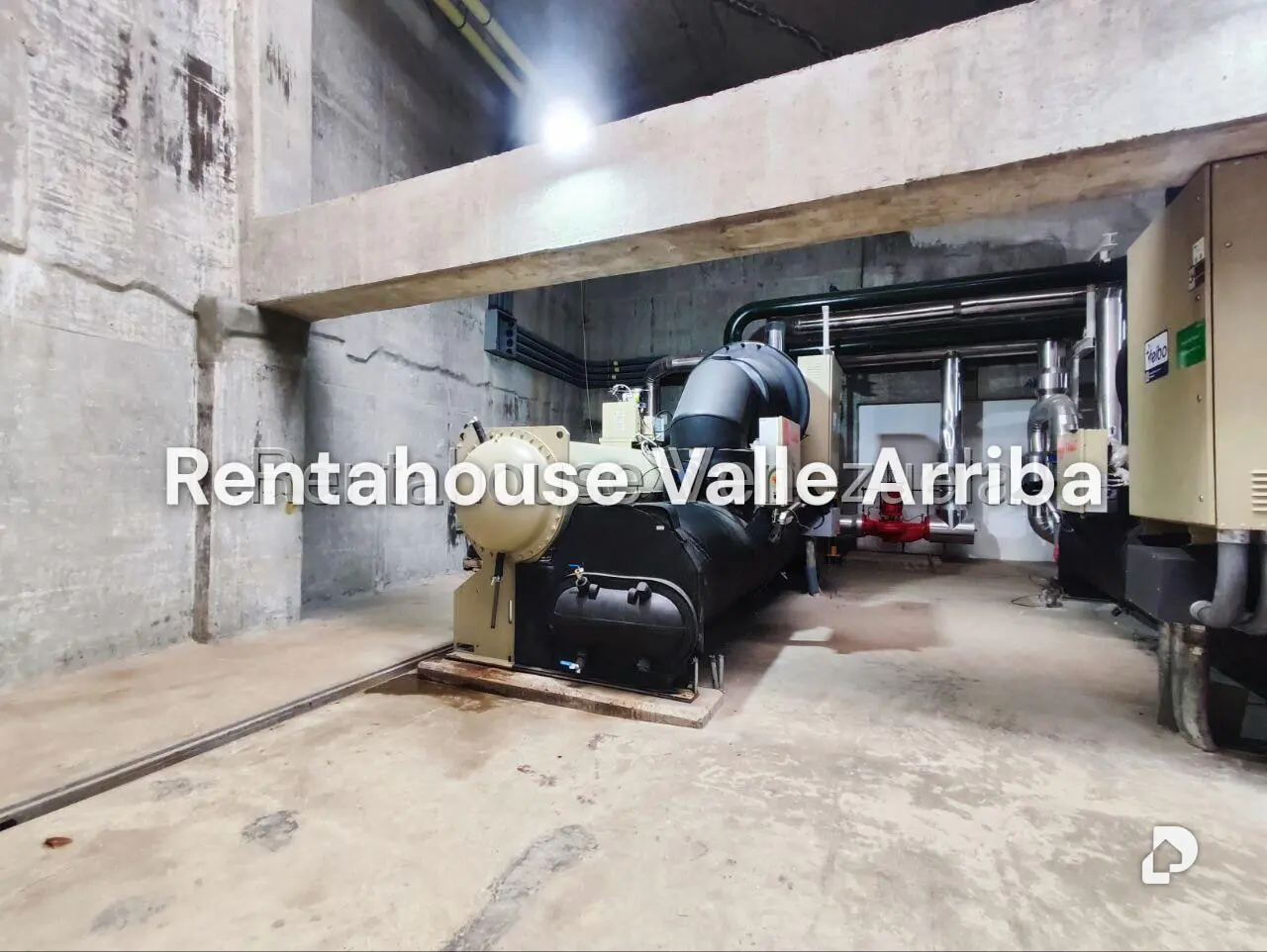 Local comercial en Campo Alegre, Caracas – 25