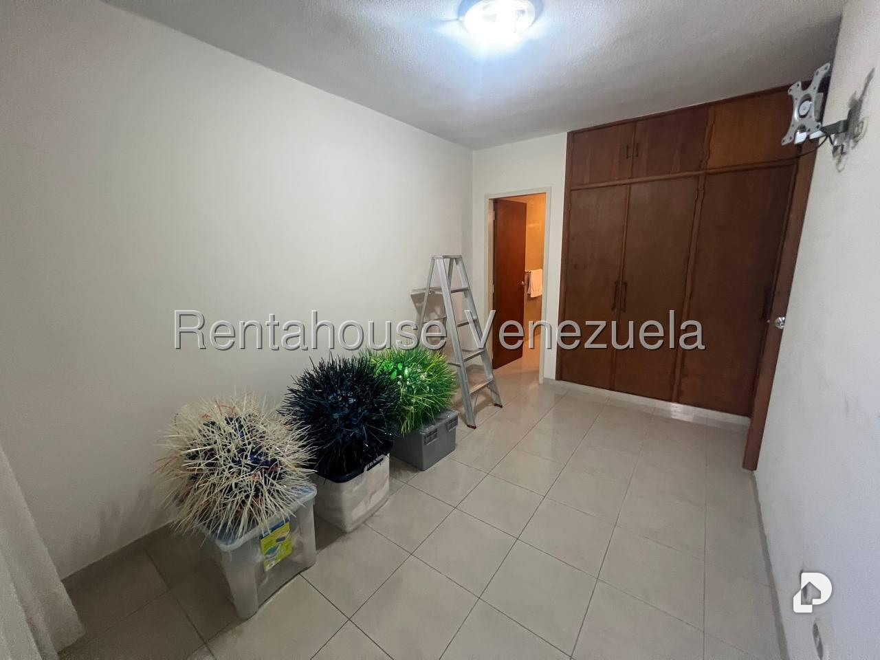 Casa en El Marqués, Caracas – 13