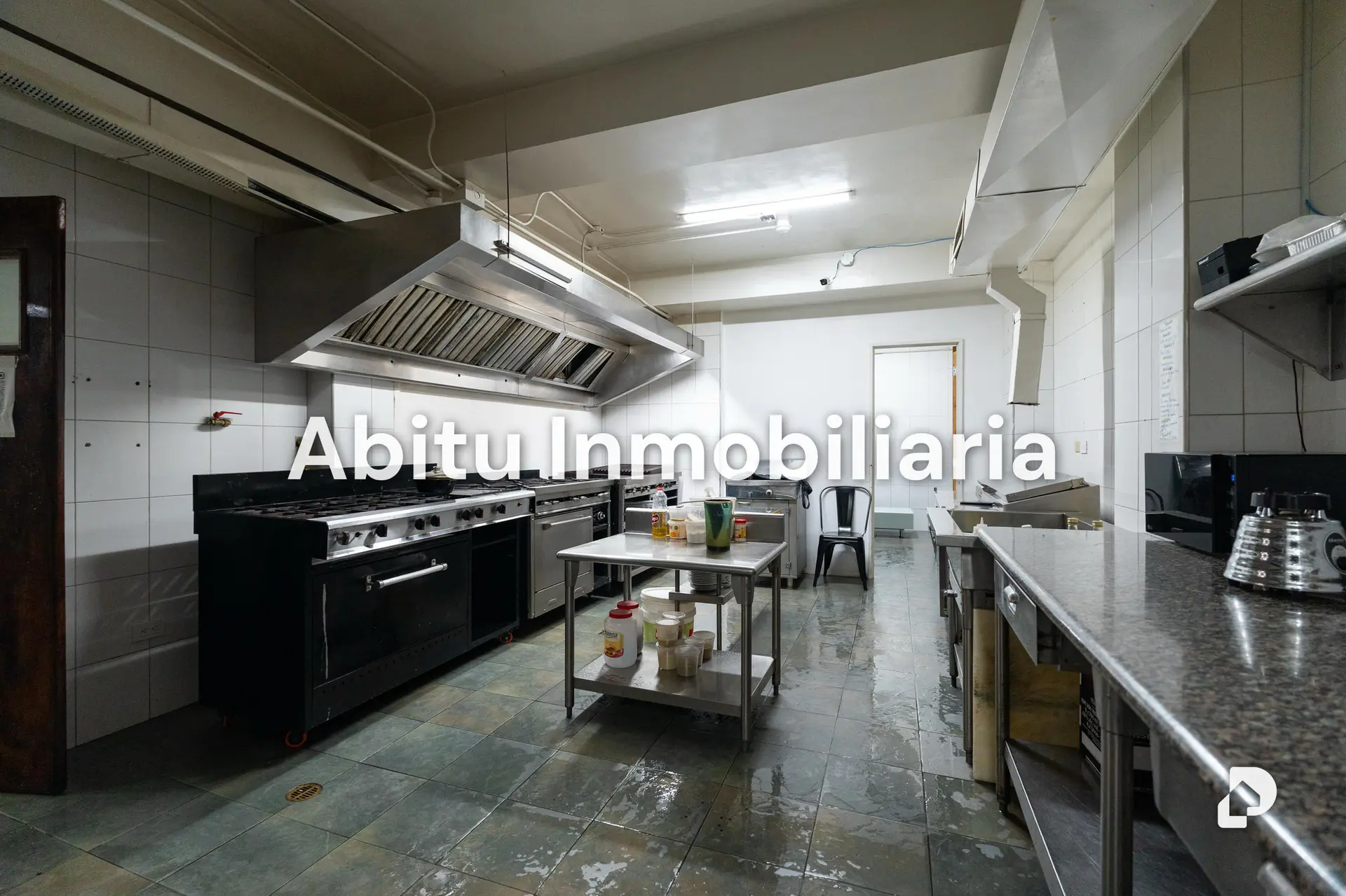 Local comercial en El Paraíso, Caracas – 16