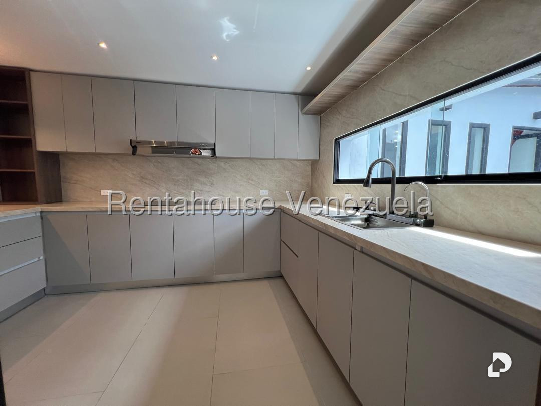 House in Los Palos Grandes, Caracas – 6
