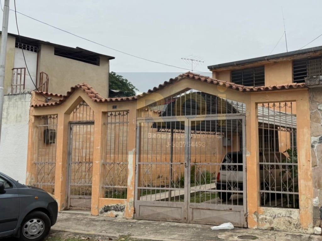 Casa en Urbanizacion las Acacias, Maracay - 1