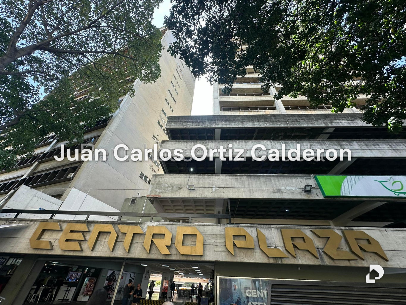 Oficina en Los Palos Grandes, Caracas – 1