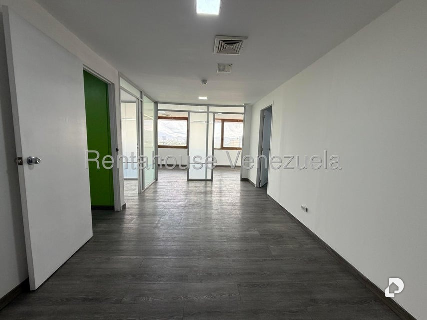 Oficina en Chuao, Caracas – 3