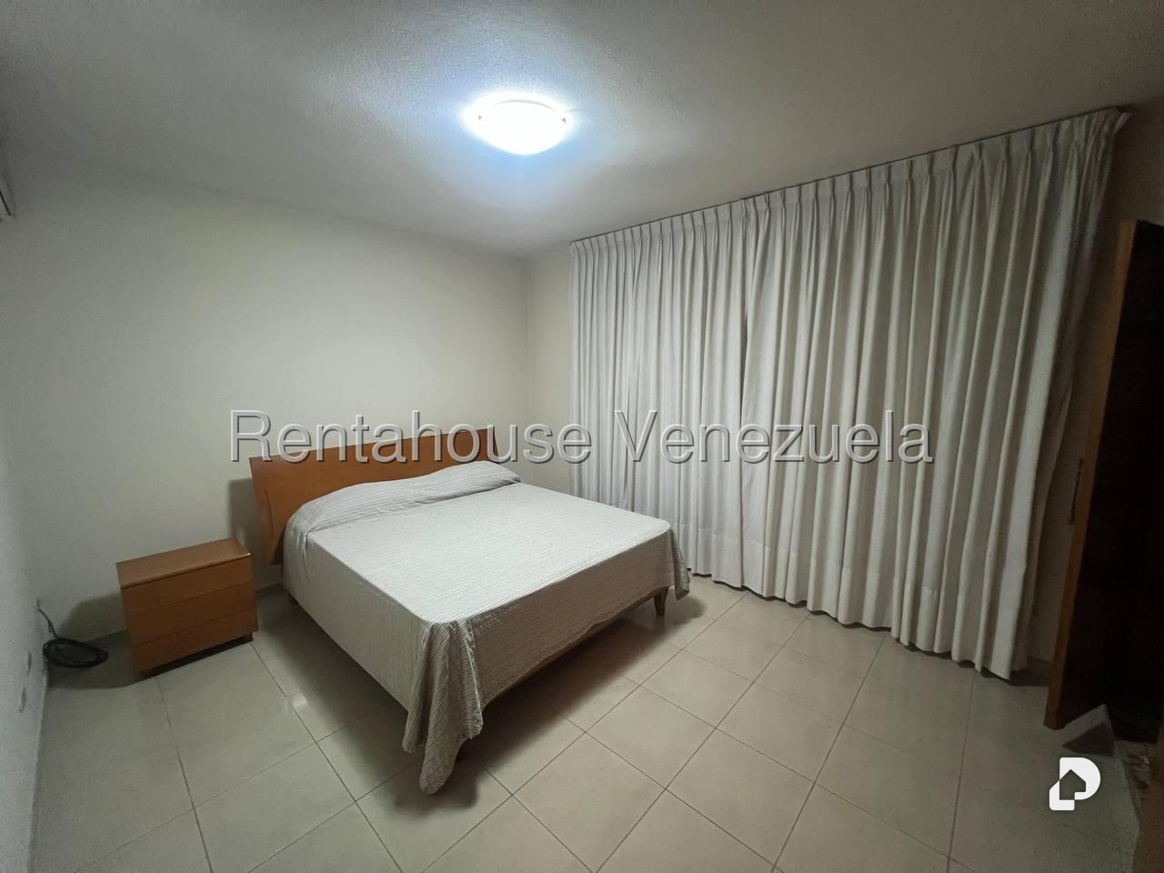 Casa en El Marqués, Caracas – 12