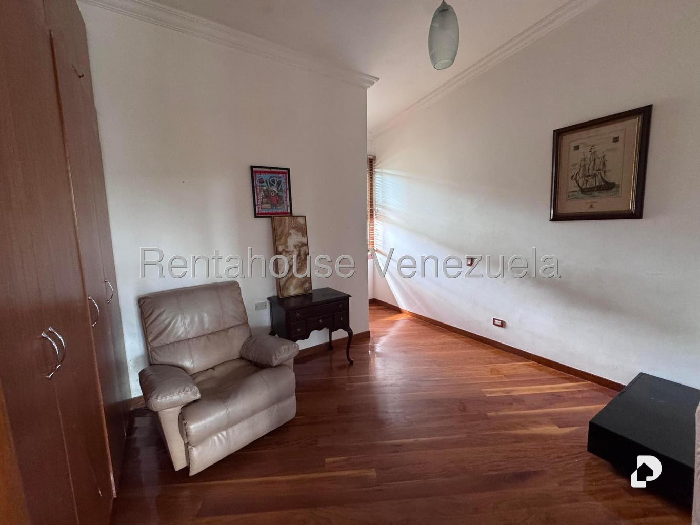 Casa en Oripoto, Caracas – 29