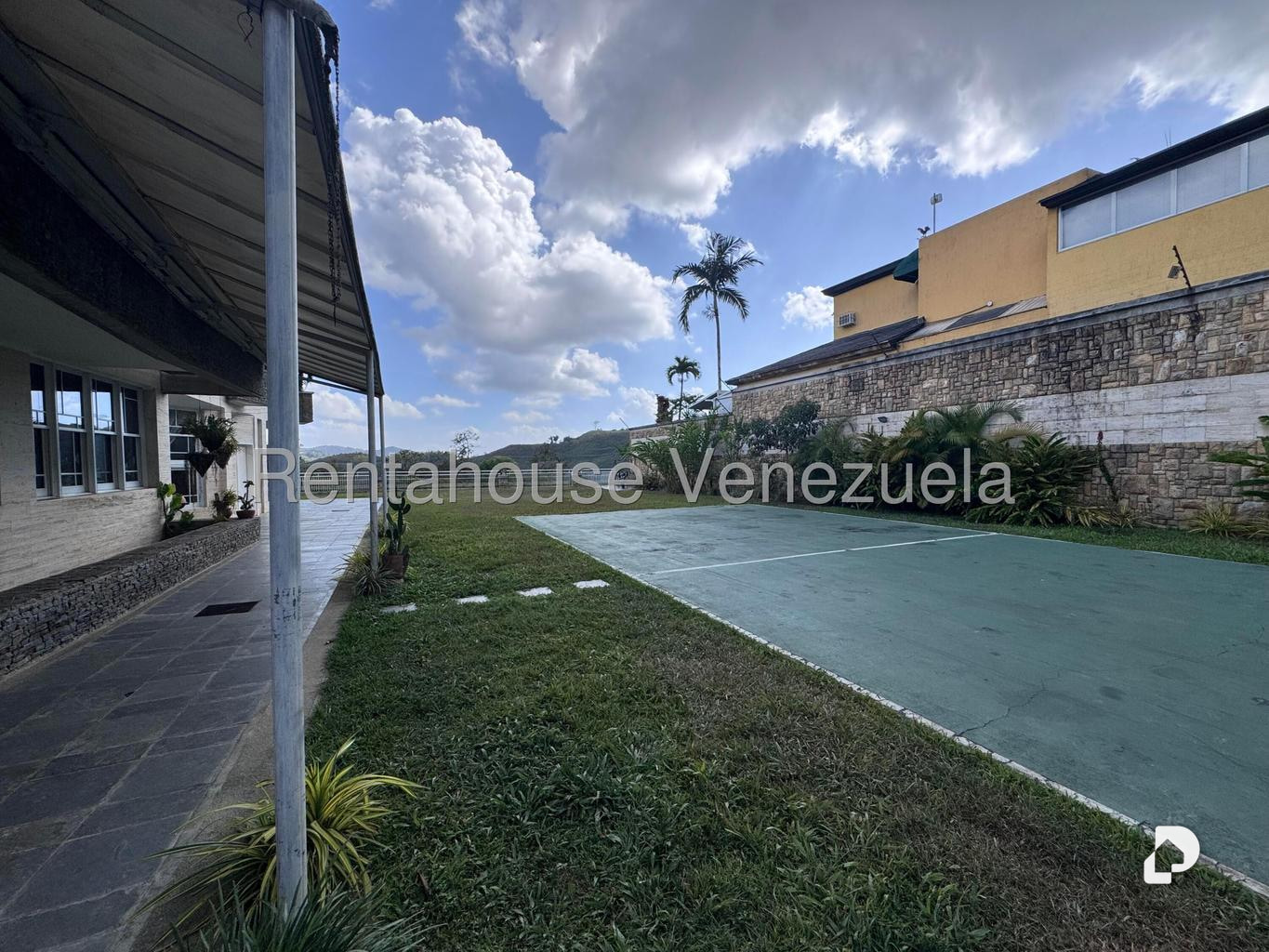 Casa en Oripoto, Caracas – 9