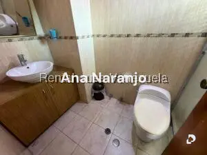 Casa en Prados del Este, Caracas – 25