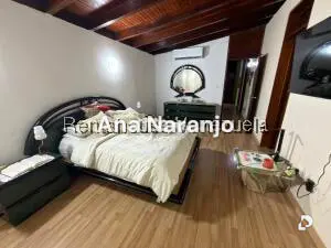 Casa en Prados del Este, Caracas – 23
