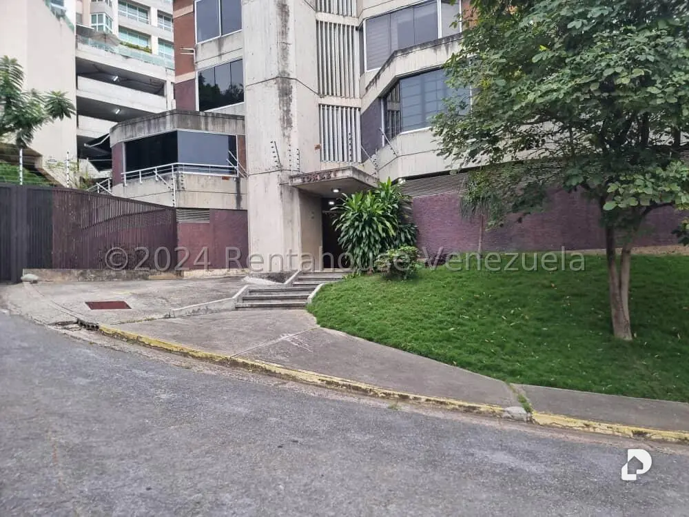 Apartamento en Lomas de Las Mercedes, Caracas – 1