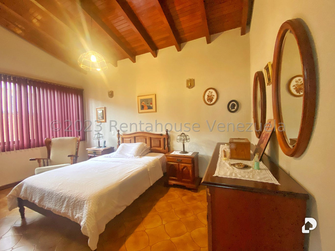 Casa en Miranda, Caracas – 23