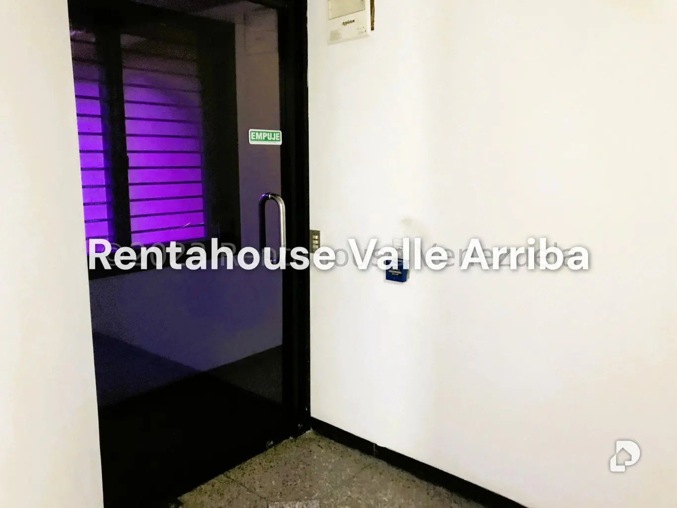 Local comercial en Santa Eduvigis, Caracas – 30