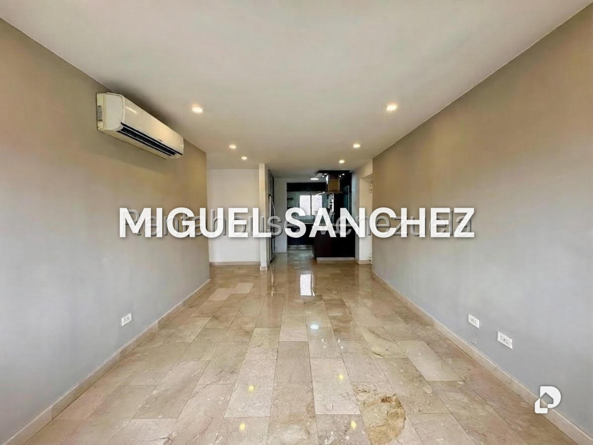 Apartamento en El Rosal, Caracas – 25