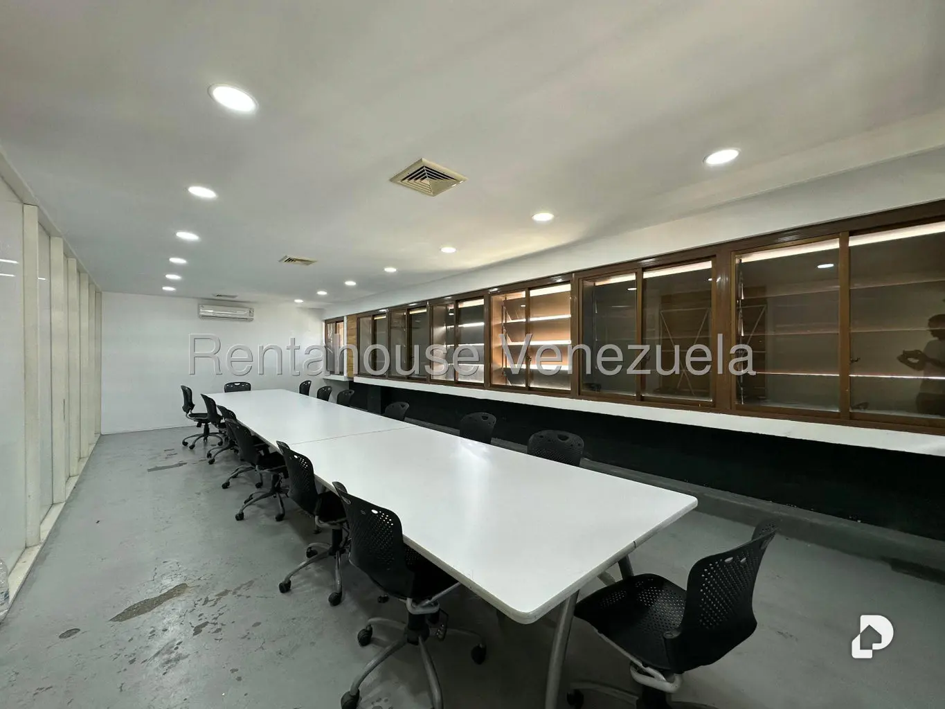Oficina en Los Palos Grandes, Caracas