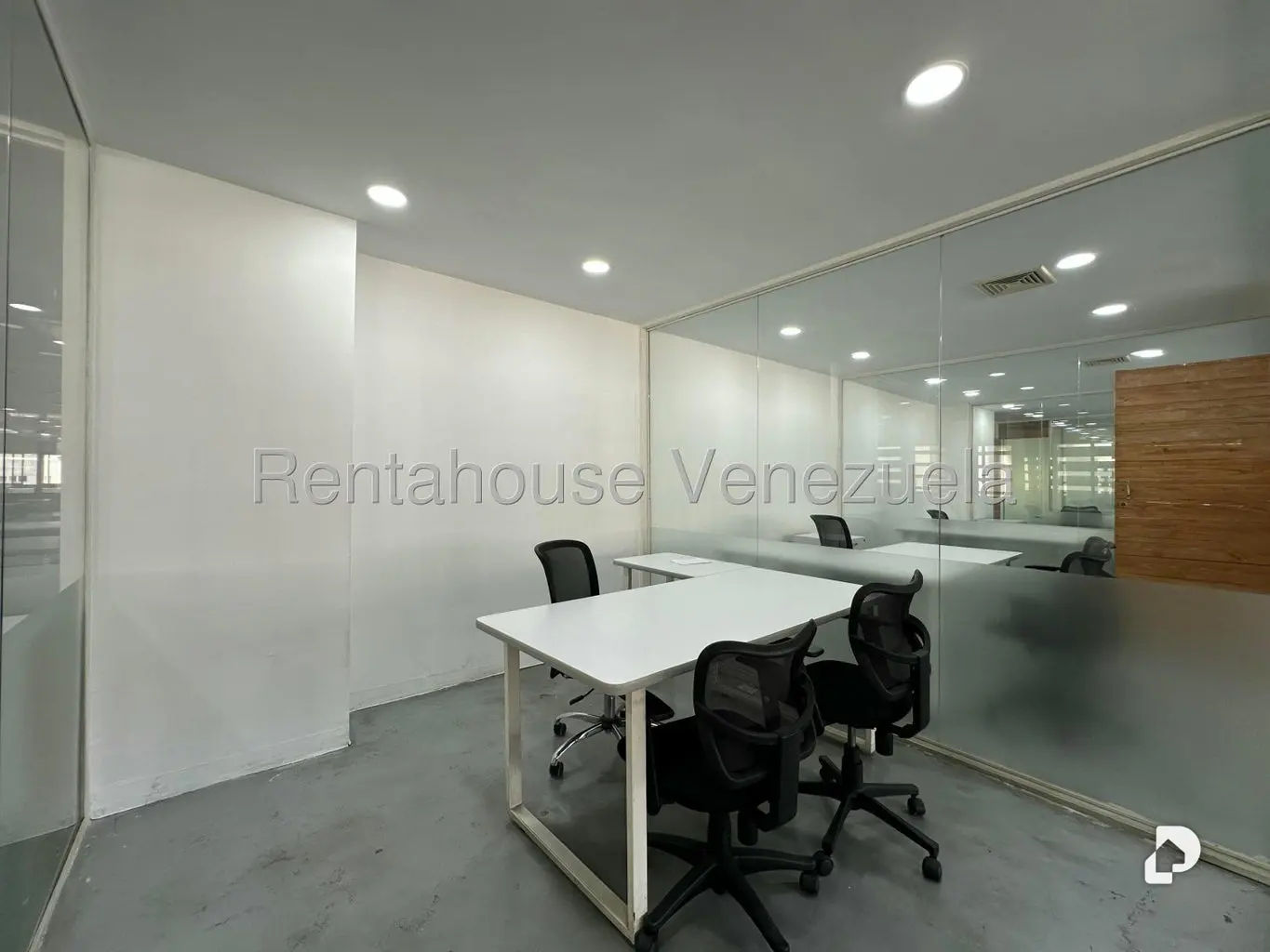 Oficina en Los Palos Grandes, Caracas