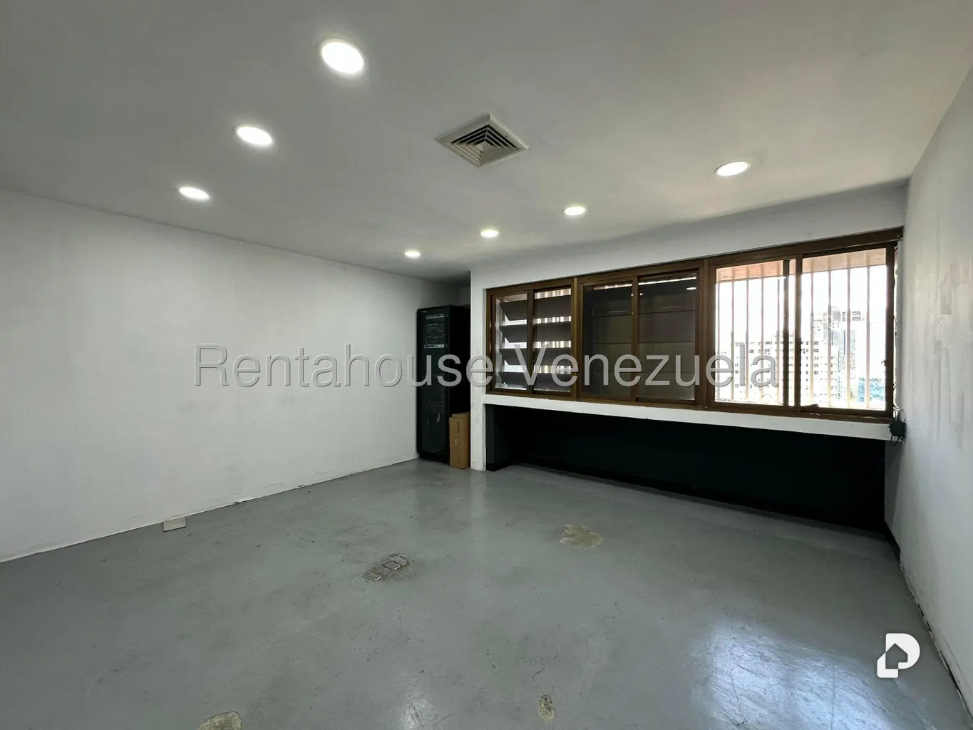 Oficina en Los Palos Grandes, Caracas