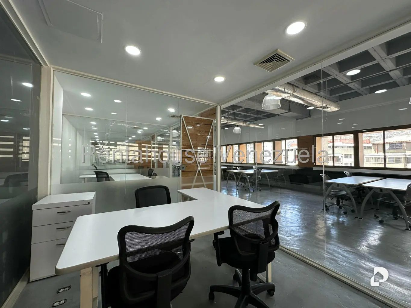 Oficina en Los Palos Grandes, Caracas