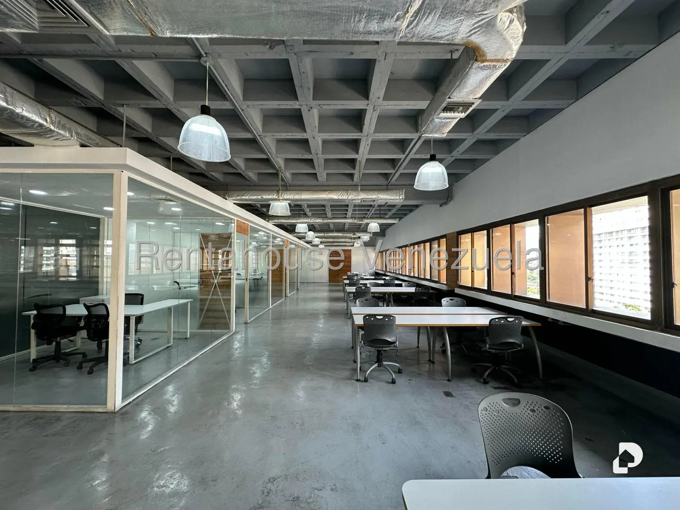 Oficina en Los Palos Grandes, Caracas
