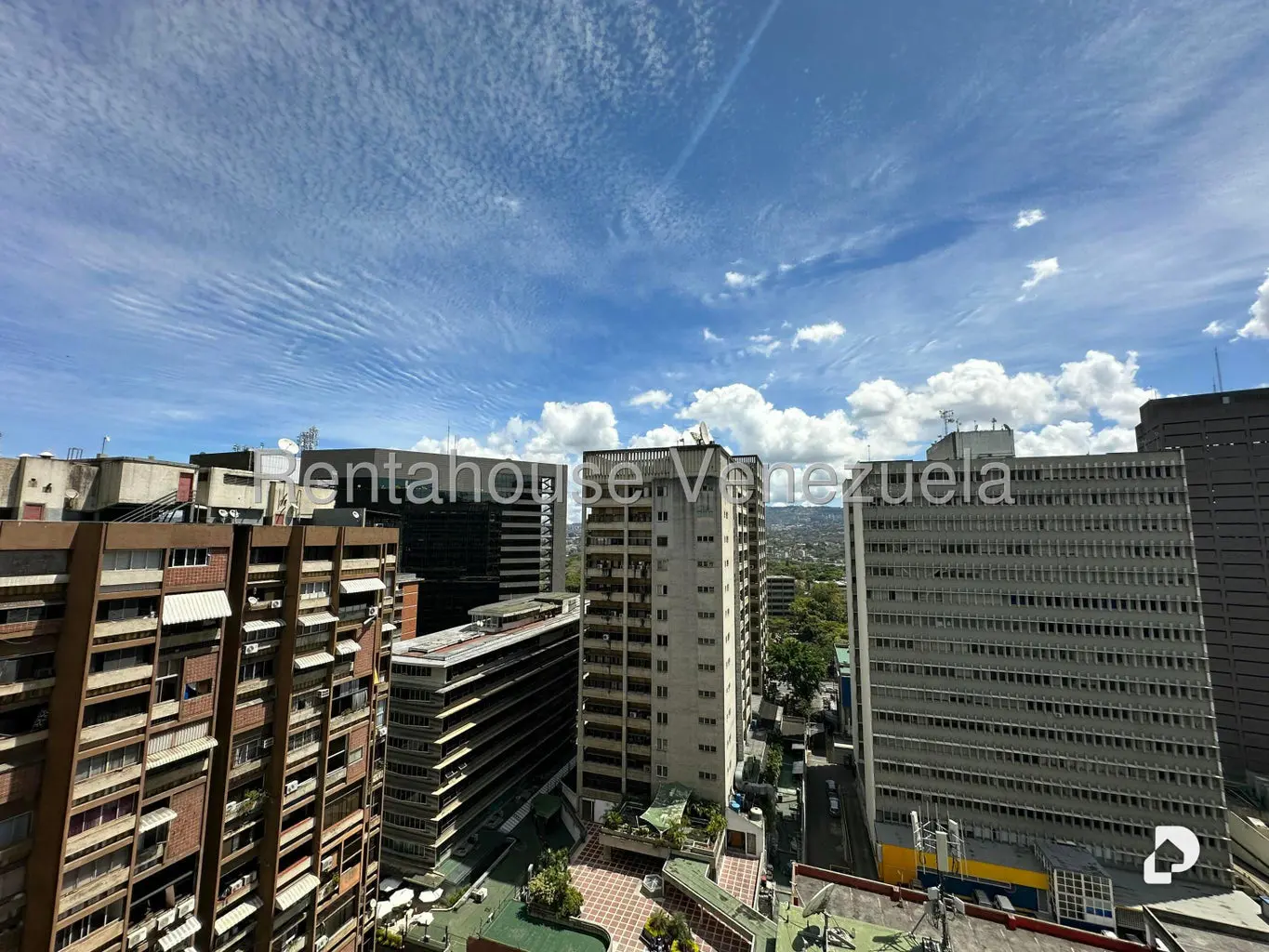 Oficina en Los Palos Grandes, Caracas