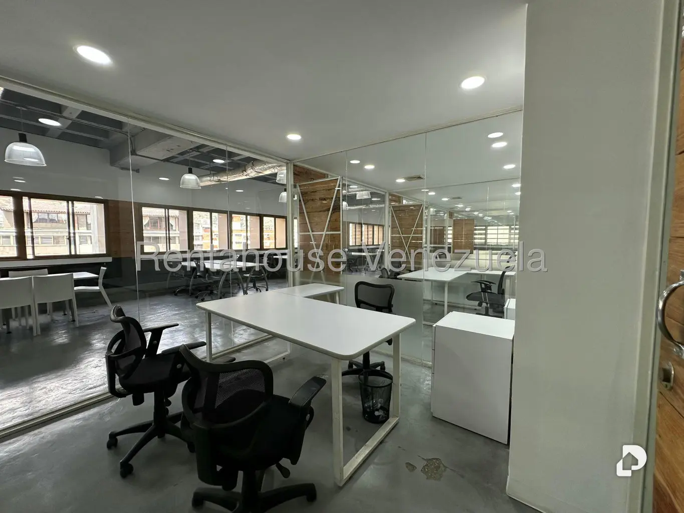 Oficina en Los Palos Grandes, Caracas