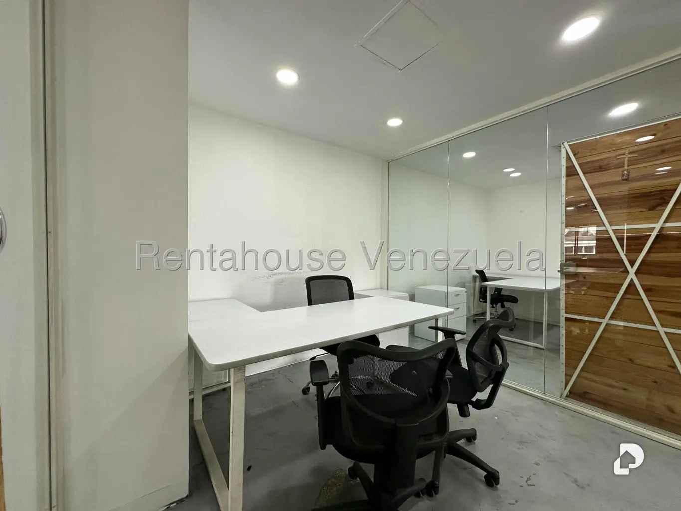 Oficina en Los Palos Grandes, Caracas