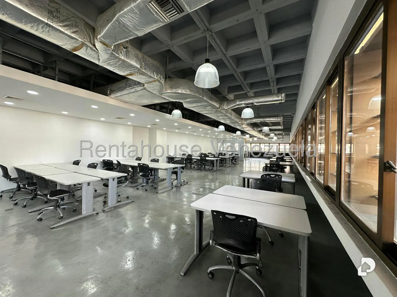 Oficina en Los Palos Grandes, Caracas