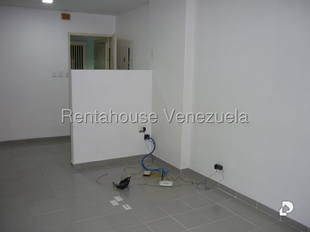 Local comercial en Los Dos Caminos, Caracas – 3