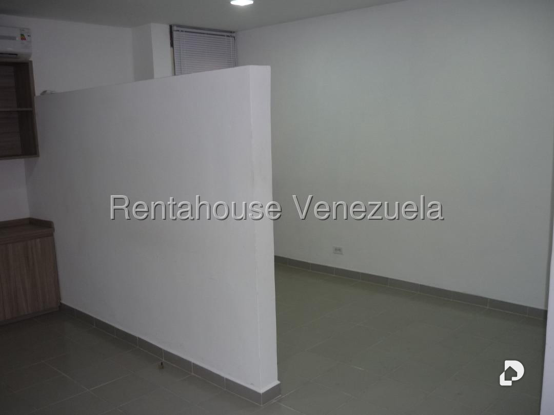 Local comercial en Los Dos Caminos, Caracas – 4