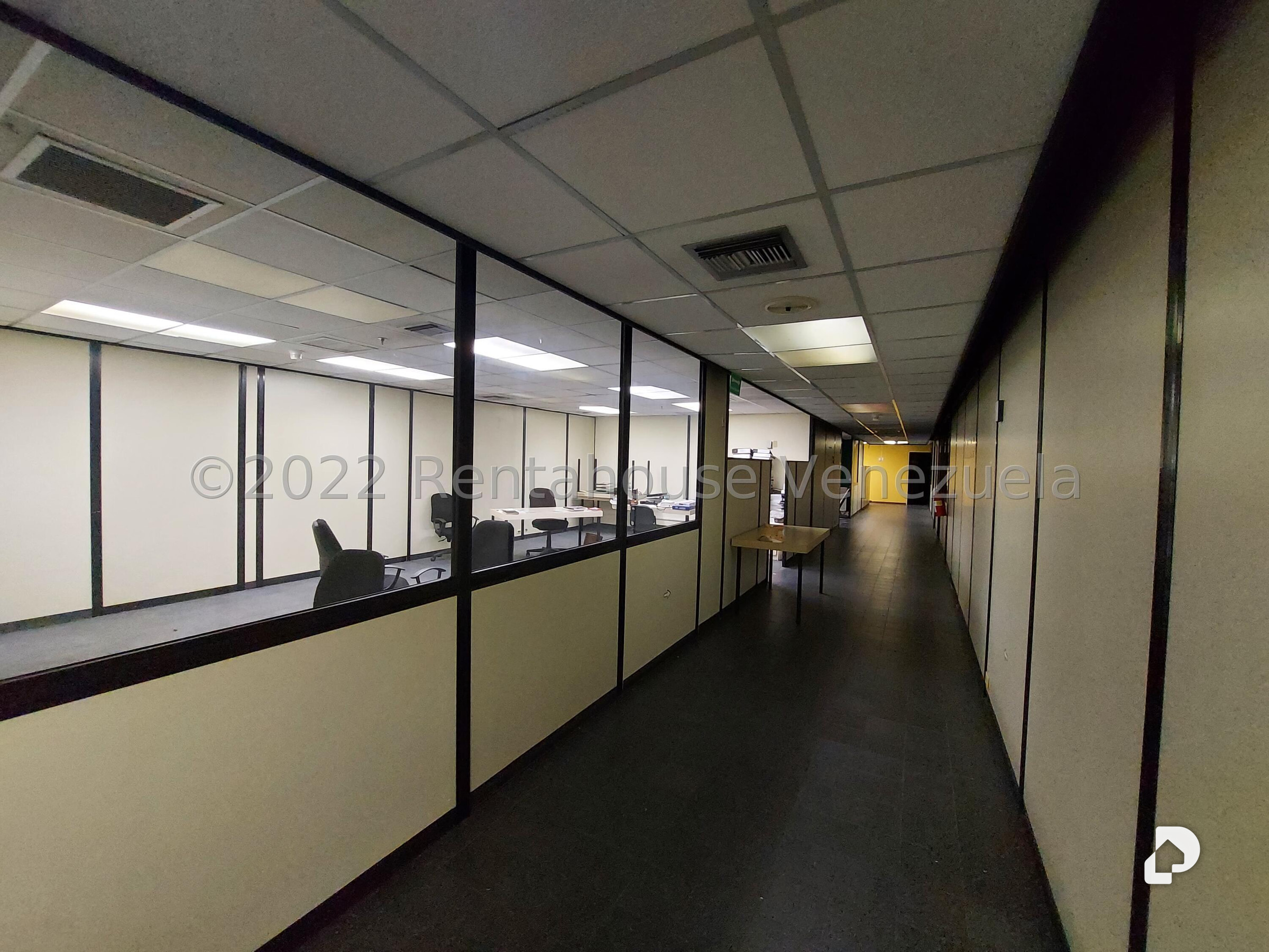 Oficina en Terrazas del Ávila, Caracas – 6
